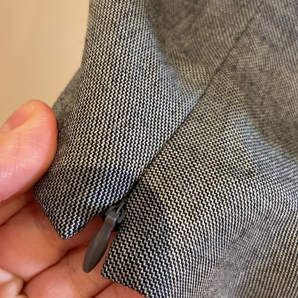 TAHARI | Size 12 | grey top - Picture 5 of 10